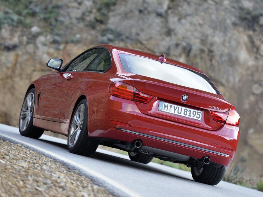  BMW 435i Coupe Sport Line 2013 года  (фото 17 из 28)